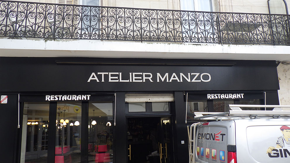 Enseigne pour le restaurant Atelier Manzo