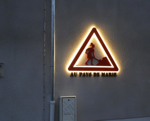 Au Pays De Marie